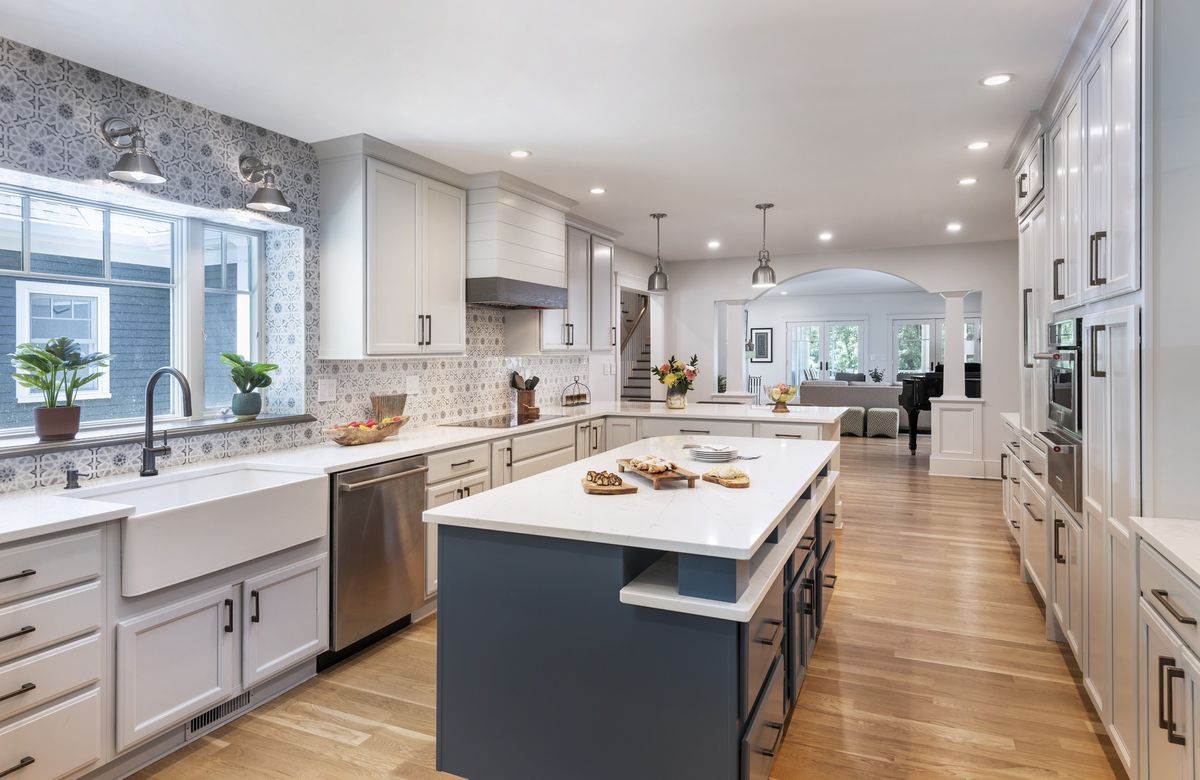 After: Modern Family Kitchen